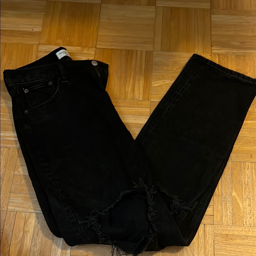 Abercrombie & Fitch 90s straight low rise destroyed